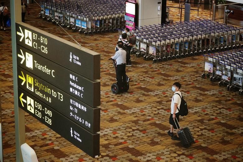Featured Post Image - 2 warga Singapura dan 3 PR kembali dari Inggris, India di antara 19 kasus Covid-19 impor baru