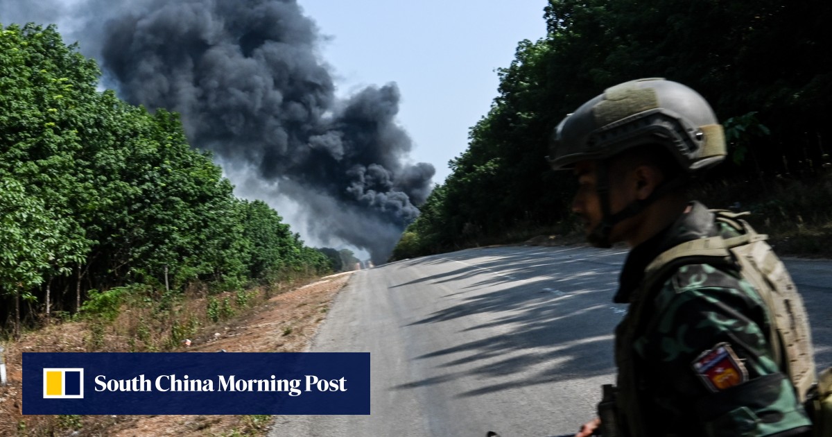 Featured Post Image - ‘Kami memiliki momentum’: Pemuda Myanmar mengangkat senjata melawan junta, melarikan diri dari perintah wajib militer